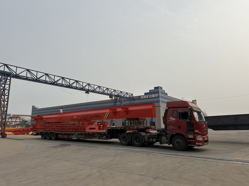 電動(dòng)葫蘆門式起重機(jī)25噸，發(fā)往四川成都