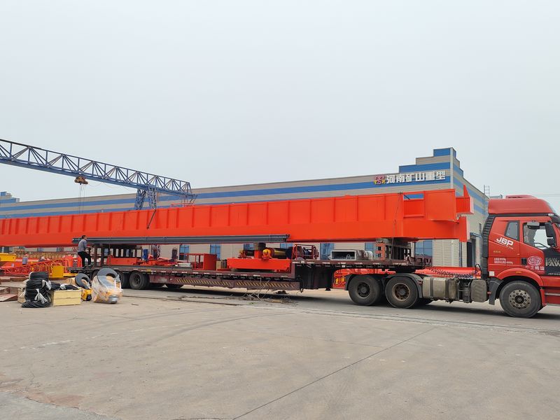 通用橋式起重機 QDXX32/5t—27.7m 制作完成，發(fā)往陜西省銅川市交付客戶使用。