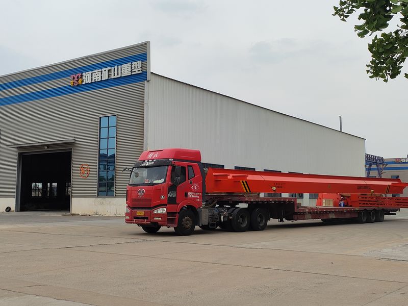 電動葫蘆門式起重機 MHxh10t—20m 制作完成，發(fā)往新疆交付客戶使用。